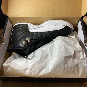 JORDAN 12 PLAYOFFS 7Y WORN ONCE